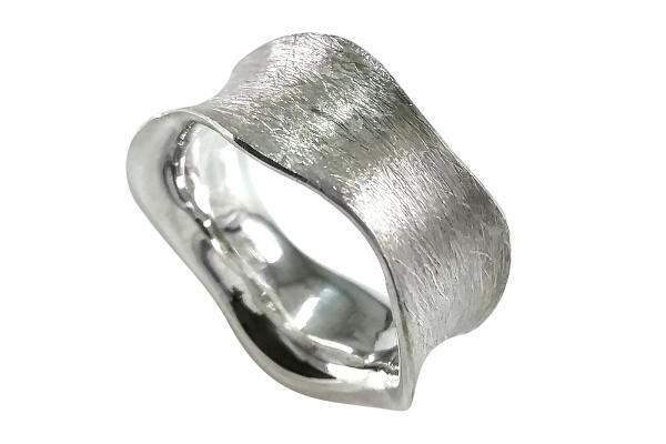 Ring *Nalini* Silber 925  "Serie Kühle Eleganz"  eismatt gebürstet 16,5 mm