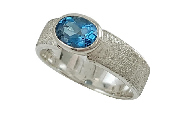 Ring Silber 925 mit Blautopas London Blue facettiert Bandring eismattiert