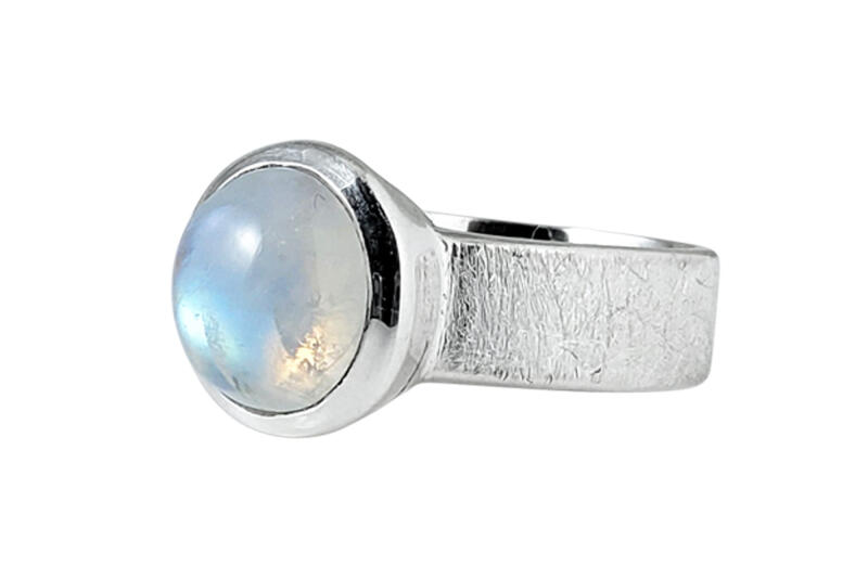 Ring Silber 925 mit Regenbogen-Mondstein rund 10 mm eismatt gebürstet