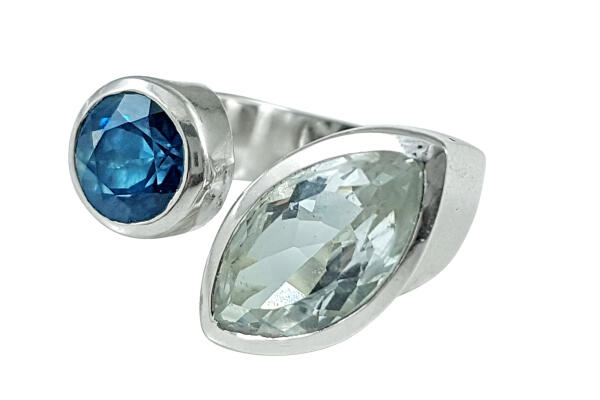 Ring Silber 925  mit Bergkristall und Blautopas London Blue 