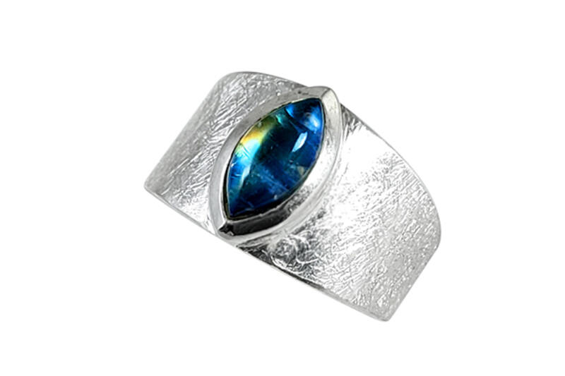 Ring Design mit Regenbogen-Mondstein dunkel Navette eismatt gebürstet 17,2 (54)