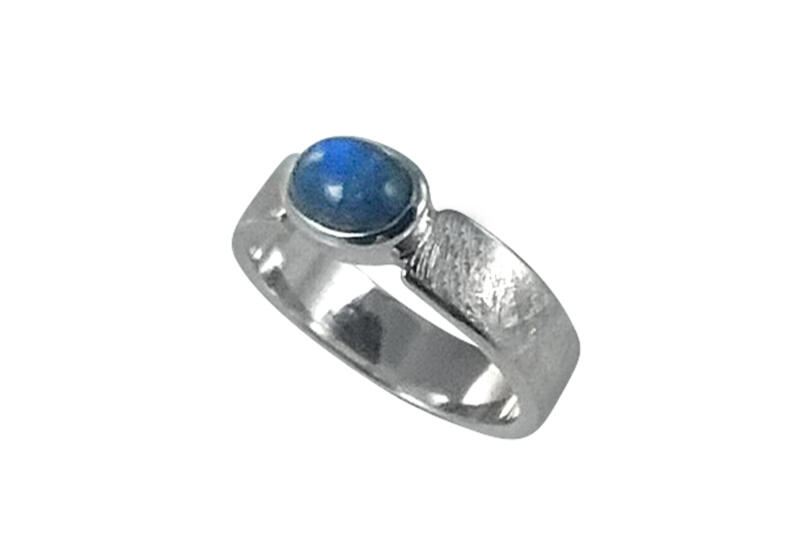 Ring Silber 925 mit Regenbogen-Mondstein dunkel unterlegt Bandring eismatt gebürstet 17,5 (55)