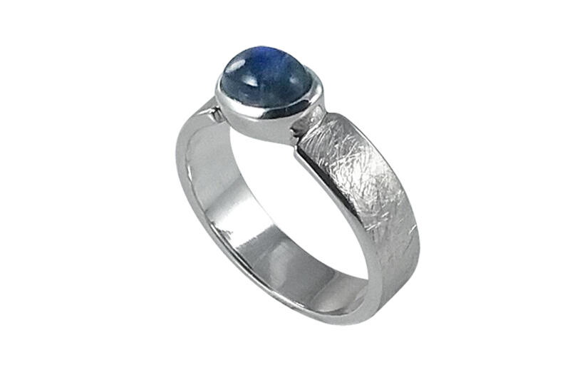 Ring Silber 925 mit Regenbogen-Mondstein dunkel unterlegt Bandring eismatt gebürstet 17,5 (55)
