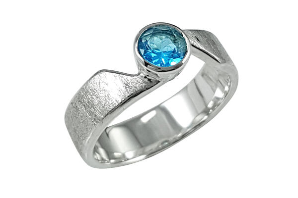 Ring Silber 925 mit Blautopas Swiss Blue  facettiert Bandring eismatt gebürstet 17,2 (54)