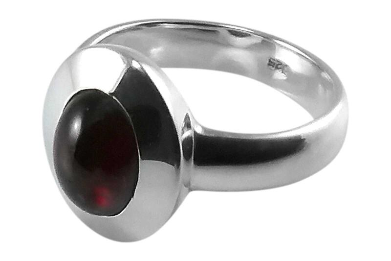 Ring Silber 925 mit Granat oval 7x9  mm 17,2 (54)